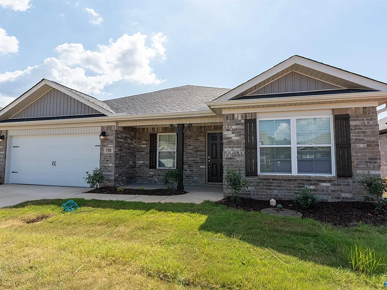 118 Ocean Springs Ave — Photo 1