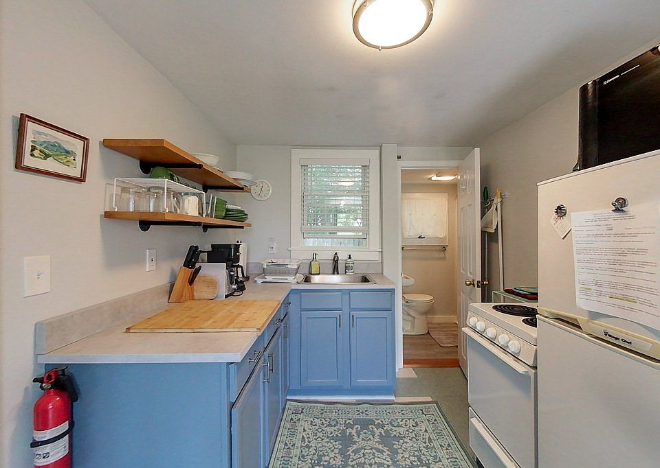 1st image of 33 Warren Ave