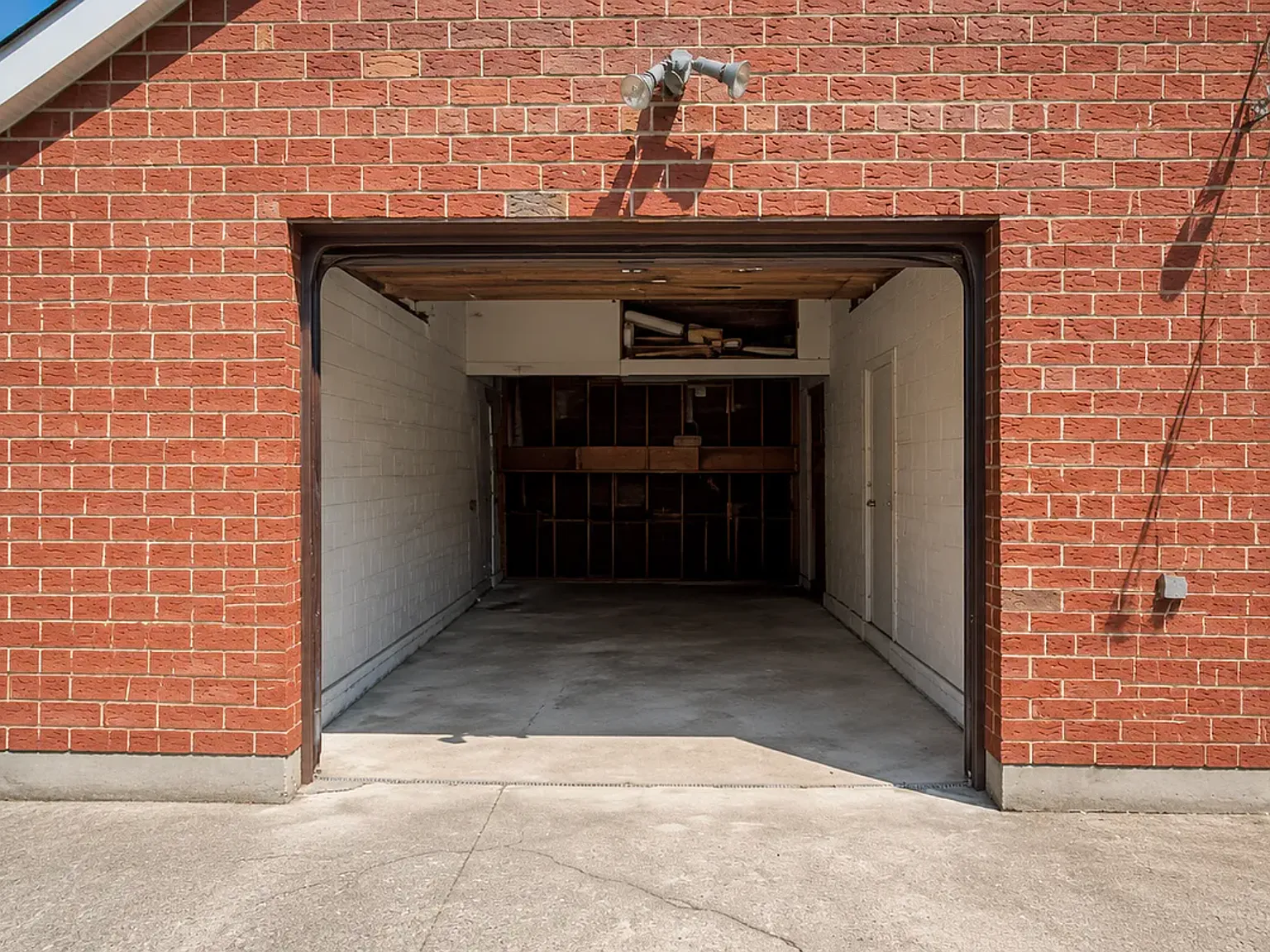 27-09 Murray Street — Photo 4