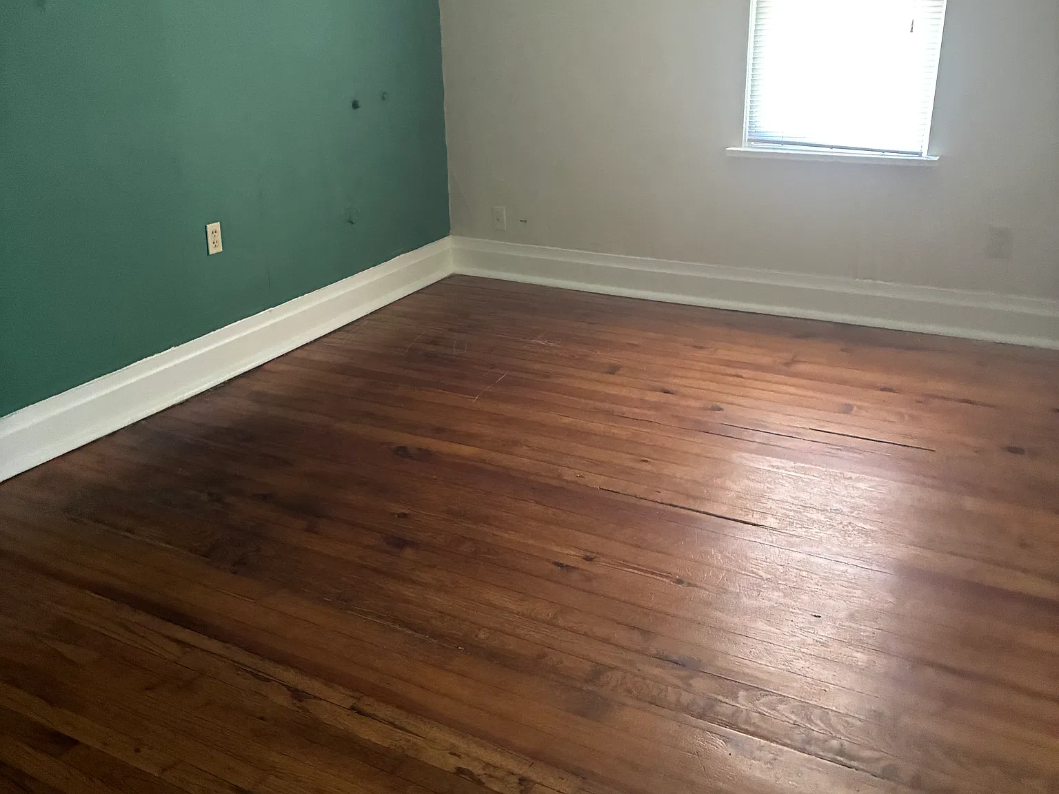 1 bed, 1.5 bath, $850 — Photo 1