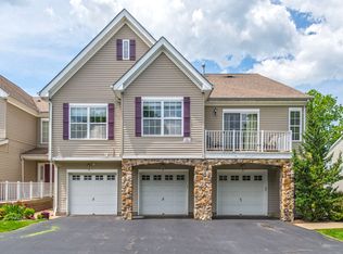 303 Boulder Ridge Dr, Randolph, NJ 07869