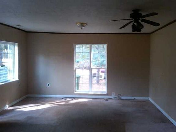 3rd image of 422 W Atlanta St