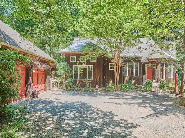 3110 Carriage Trl, Hillsborough, NC 27278