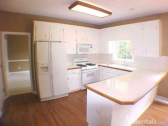 2nd image of 2057 Township Dr