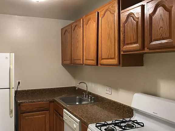 2nd image of 7980 Audubon Ave APT 201
