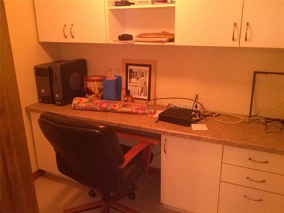 4th image of 1048 N Harbor Dr