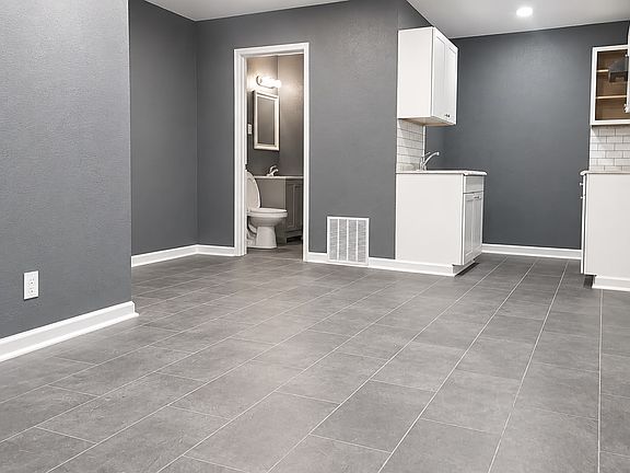 2nd image of 2889 Montague Ave