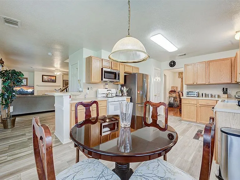 17015 Maricella Cir — Photo 12
