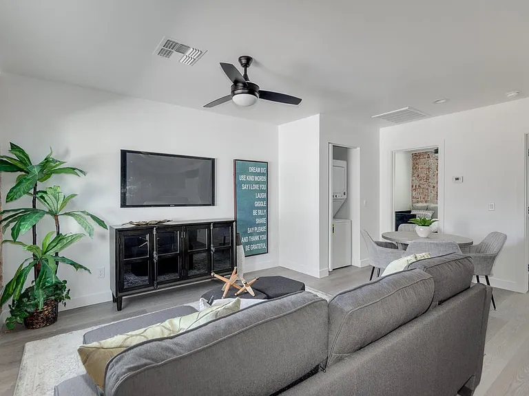 2512 E Thomas Rd #1 — Photo 5