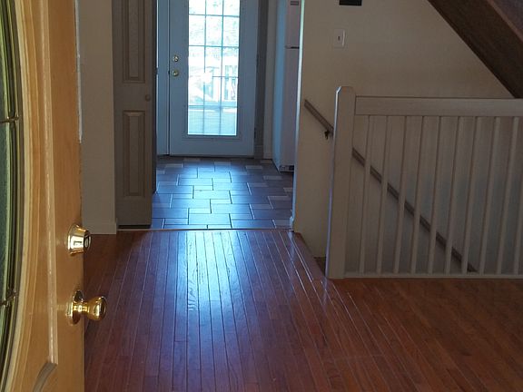 4th image of 1755 Williamsburg Dr