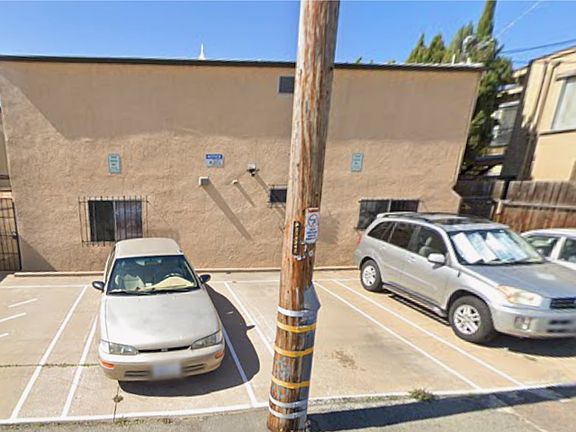 Rear parking, widely spaced, and access to courtyard.