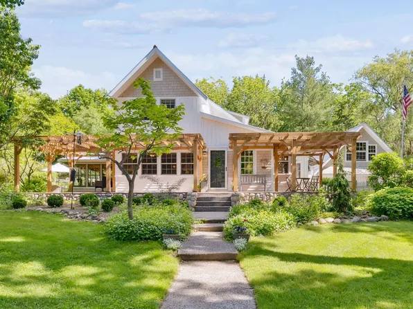 205 Juniper St, Saint Paul, MN 55115