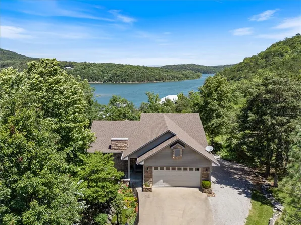 7 Larkspur Ln, Holiday Island, AR 72631