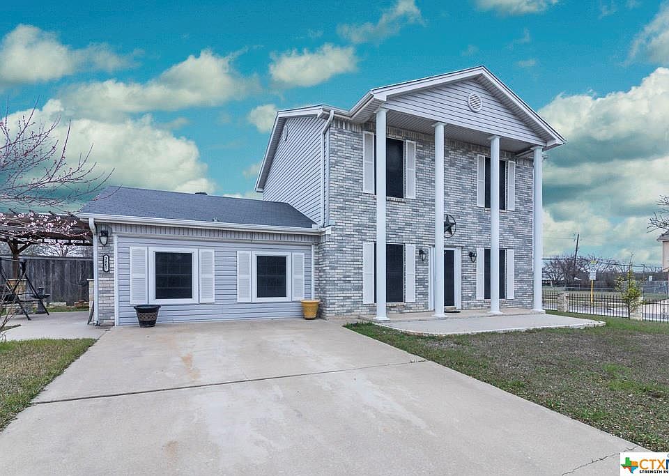 1st image of 3807 Winchester Dr