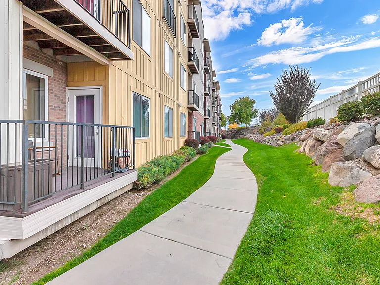 165 W Albion Village Way #201 — Photo 14