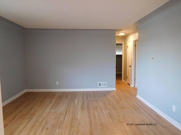 3rd image of 3523 Hudson St #3523