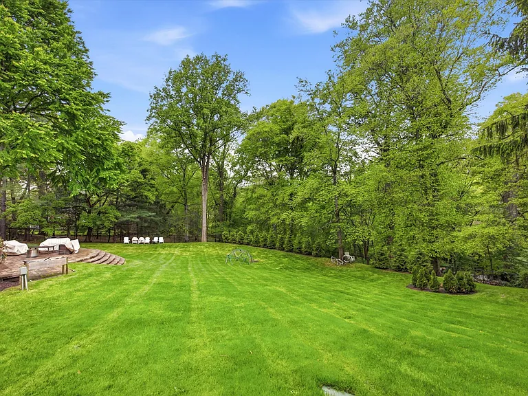 111 Fairview Rd — Photo 15
