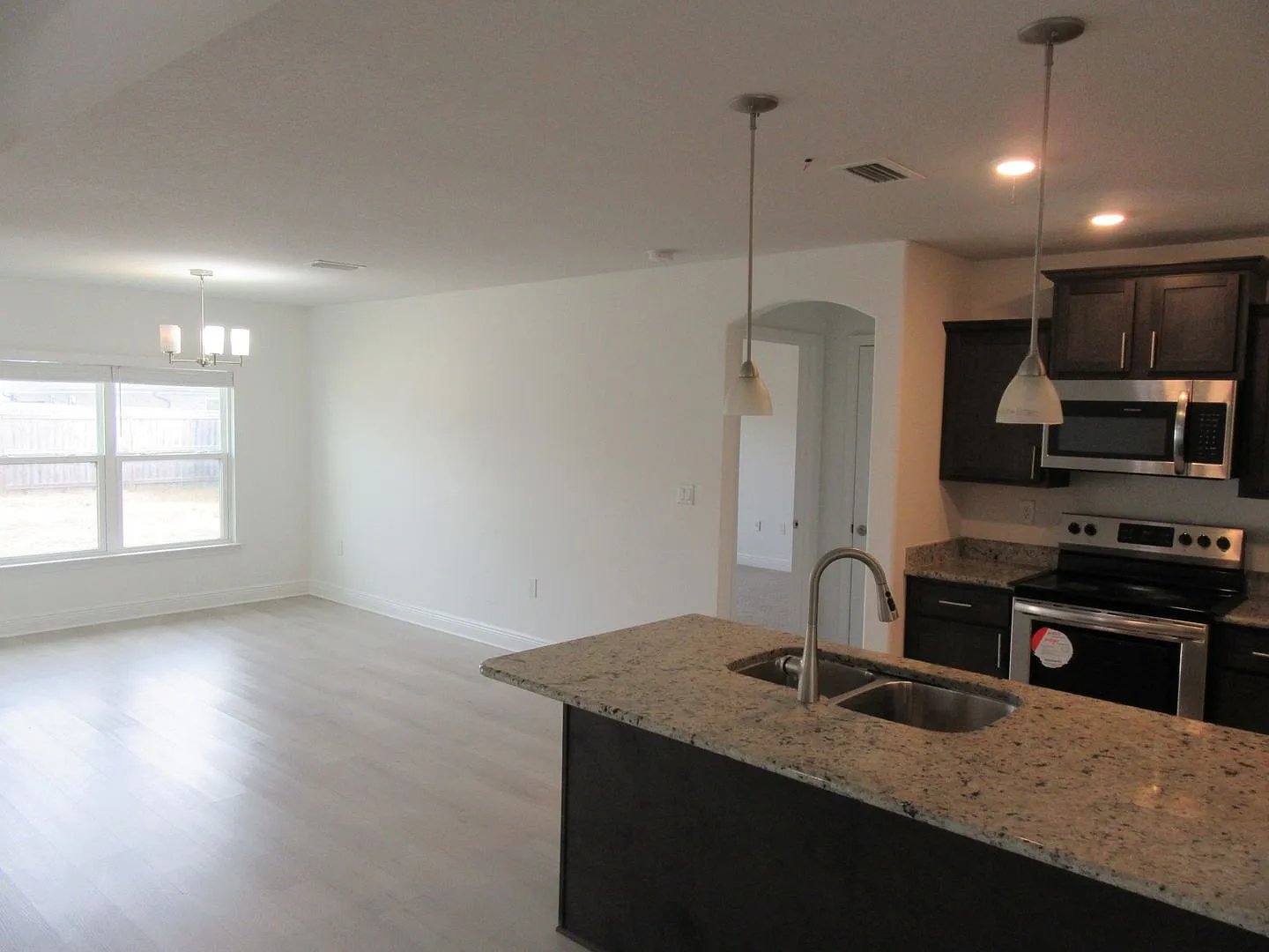 3836 Redbud Way — Photo 4