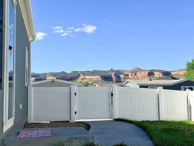 257 Clements Way — Photo 2