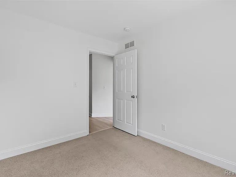 3457 Ashburnam Rd — Photo 26