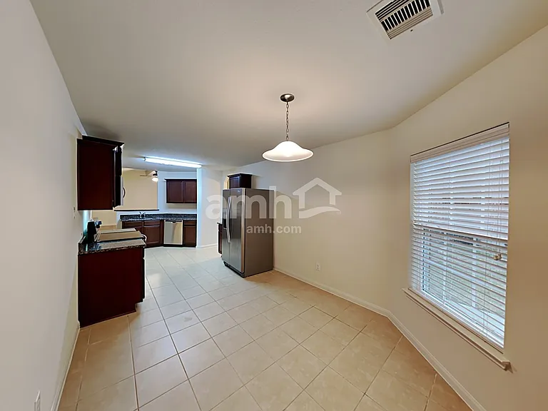 22718 Klingamans Way — Photo 5