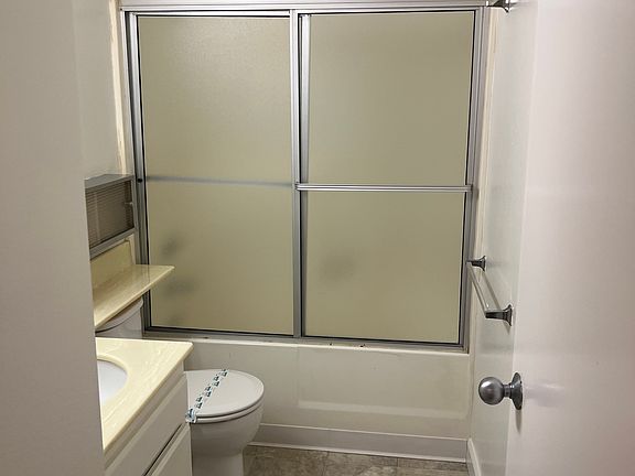 4th image of 1160 Justin Ave APT 2