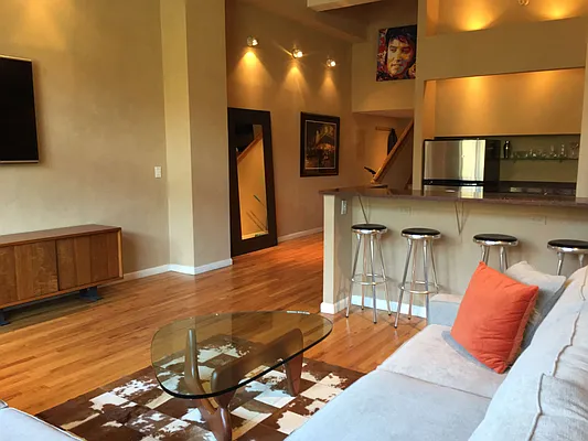 Rented by Compass | media 2
