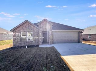 1607 Ridgefield Cir, Searcy, AR 72143