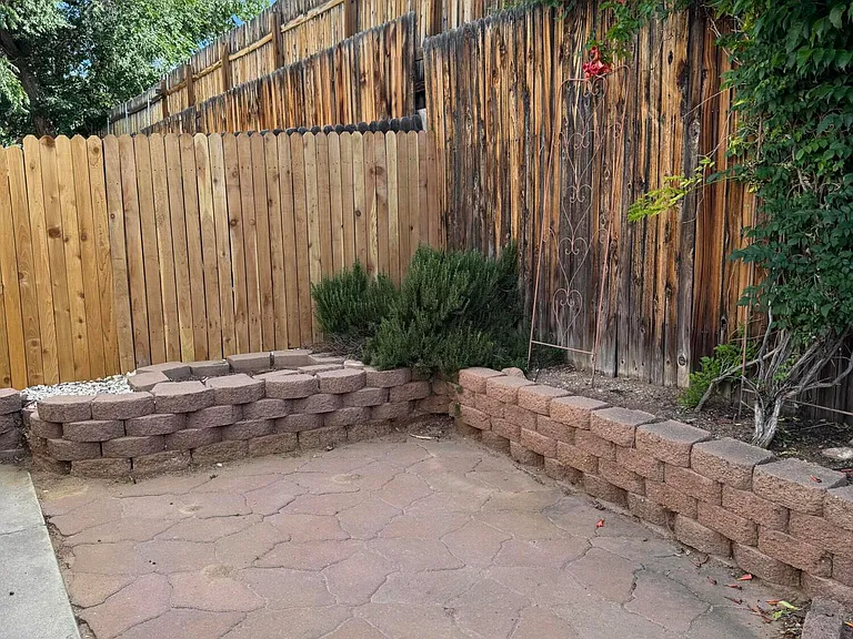 5516 Delhi St NE — Photo 20