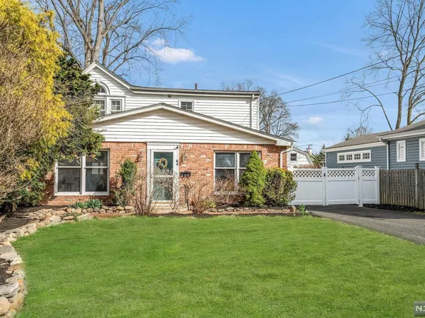 64 Sycamore Ave, Ho Ho Kus, NJ 07423