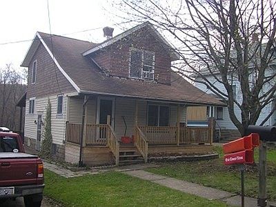 2nd image of 1121 Allegheny Ave