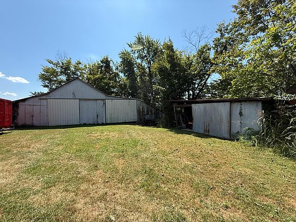 3rd image of 10401 Bennington Pike