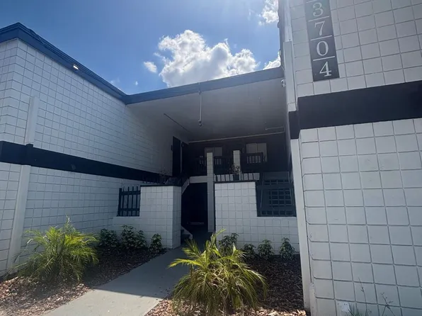 Regency Pond - Uptown Gardens, 13710 N 19th St #2ecf59a79, Tampa, FL 33613