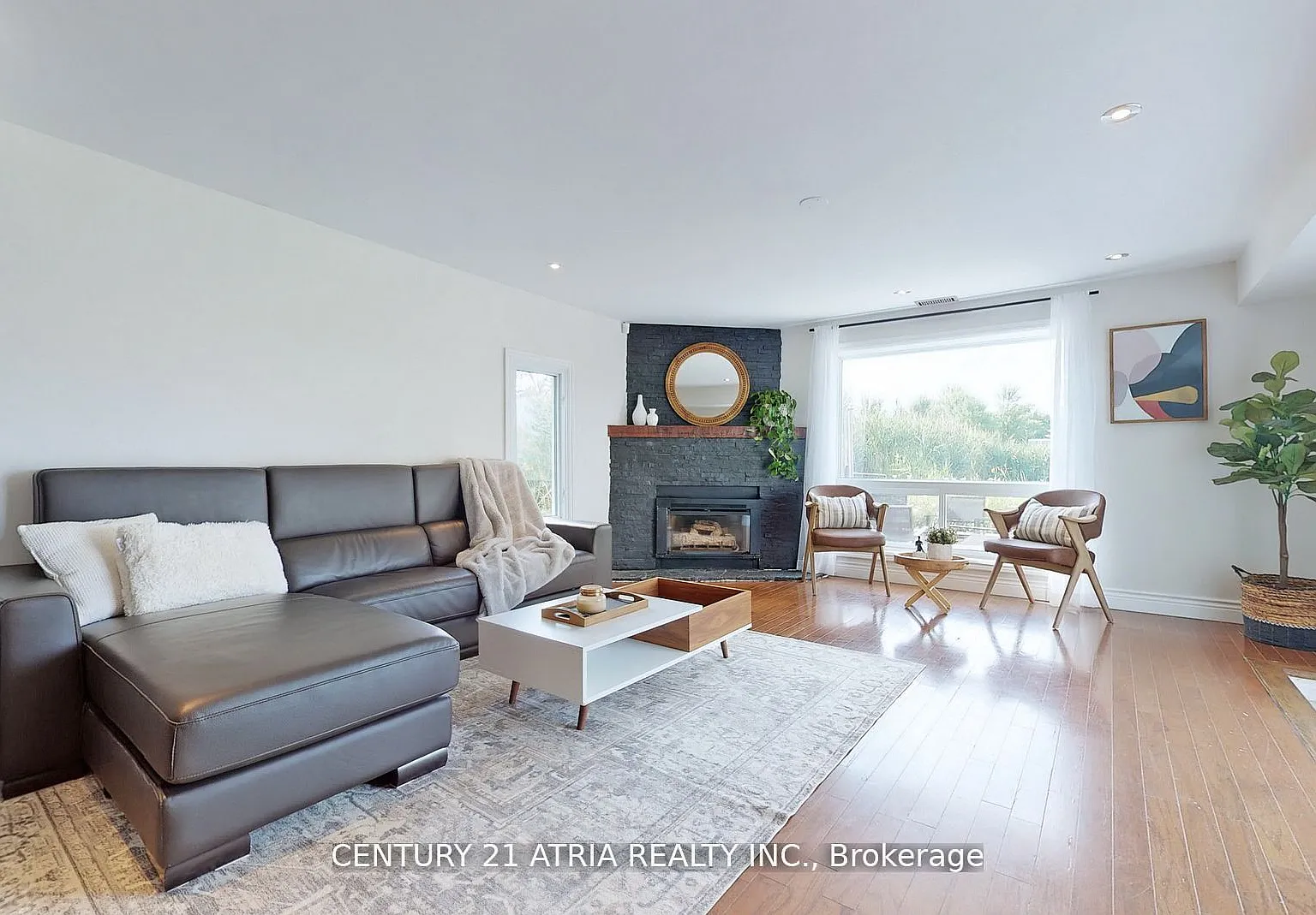 3 bed, $3,100 — Photo 2