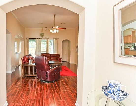5th image of 3527 Swordfern Pl