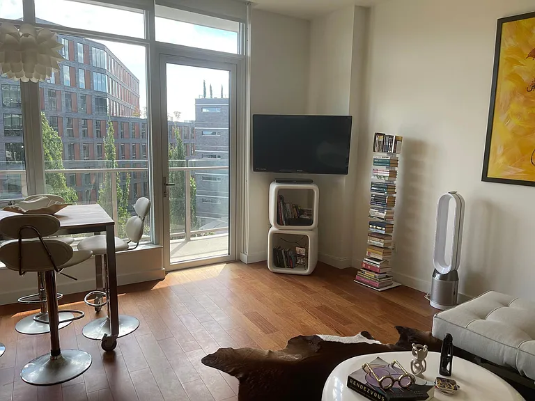 949 NW Overton St #607 — Photo 12