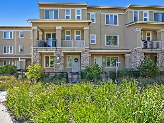 2nd image of 609 Avenue One