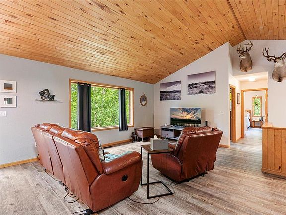 3rd image of 8343 Timber Ln