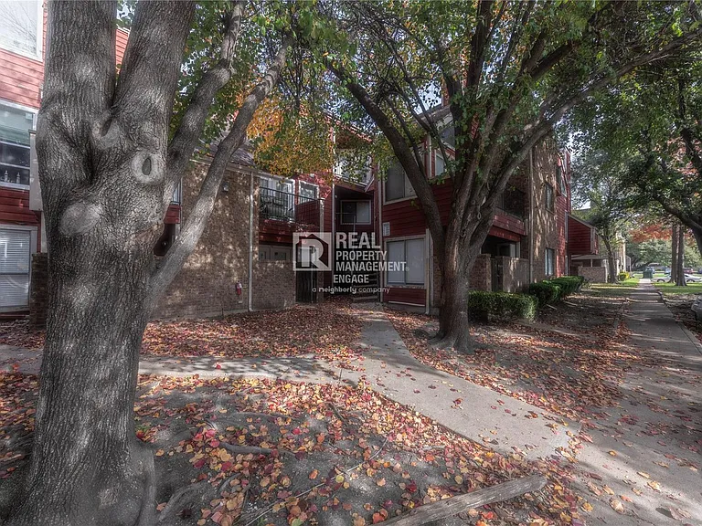 9805 Walnut St #305-C — Photo 5