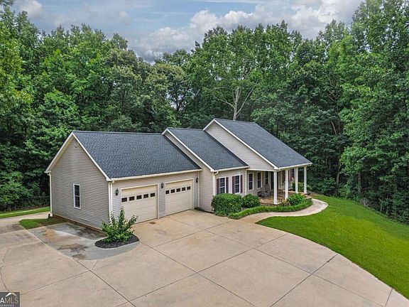 3rd image of 3627 E Hall Rd