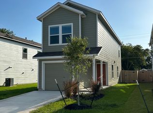 67 Trinity Cir, Lockhart, TX 78644