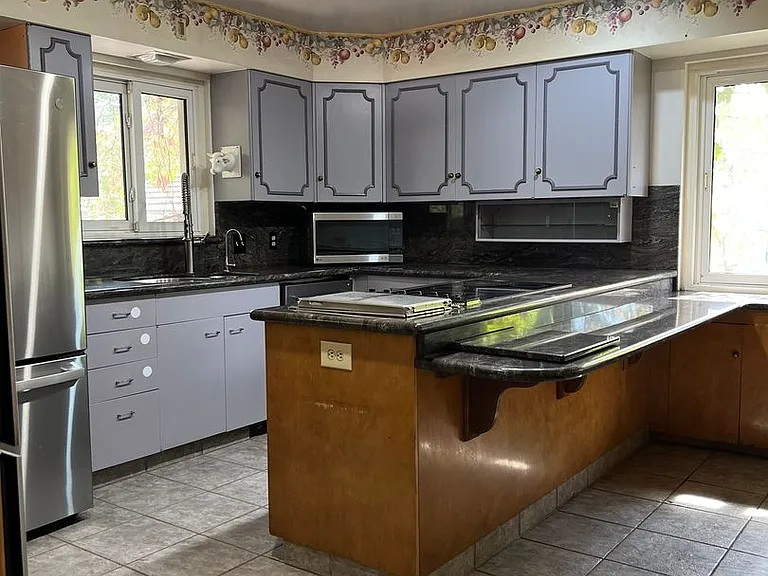 808 Helvetia Ave — Photo 1