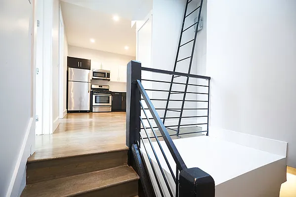 Rented by Lodger Corp | media 46