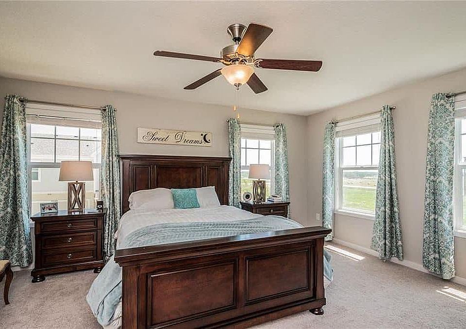 1st image of 3508 SE Meadow Dr