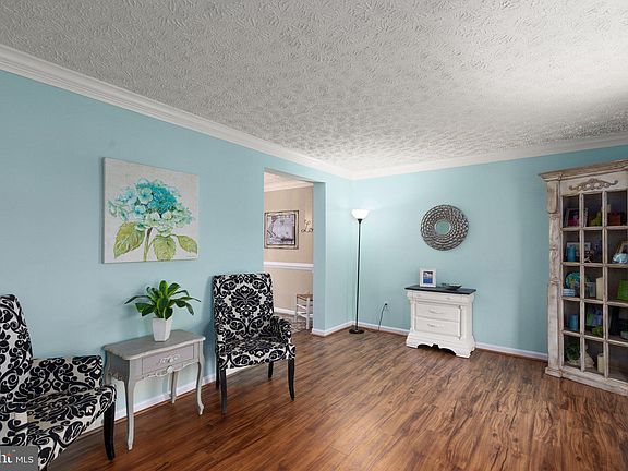 3rd image of 1416 Hardley Ct