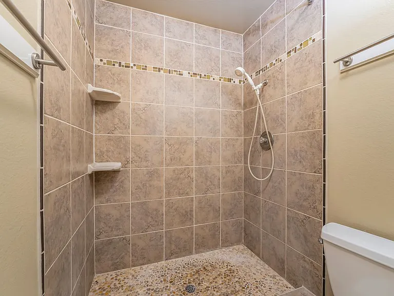 2162 Sweetbriar Rd — Photo 15