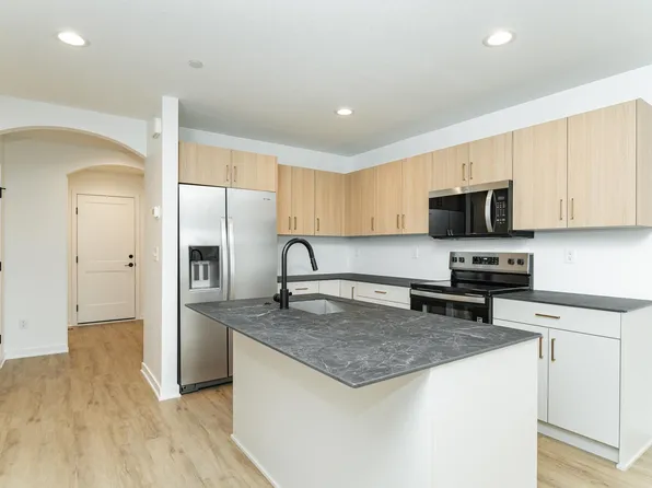 1125 Century Village Ln NE, Rochester, MN 55906