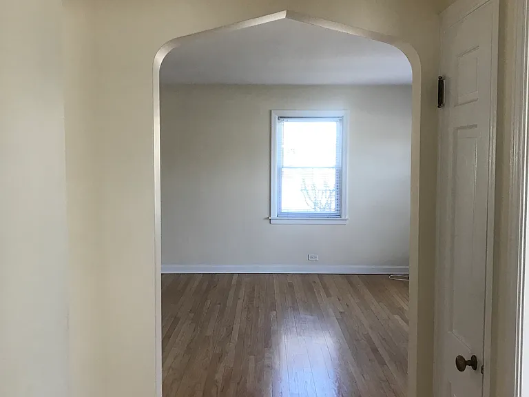 8060 Elmwood St — Photo 11