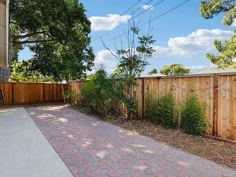 1175 Bodega Dr — Photo 12