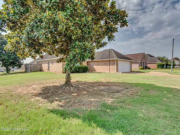 2nd image of 301 Patrick Farms Dr